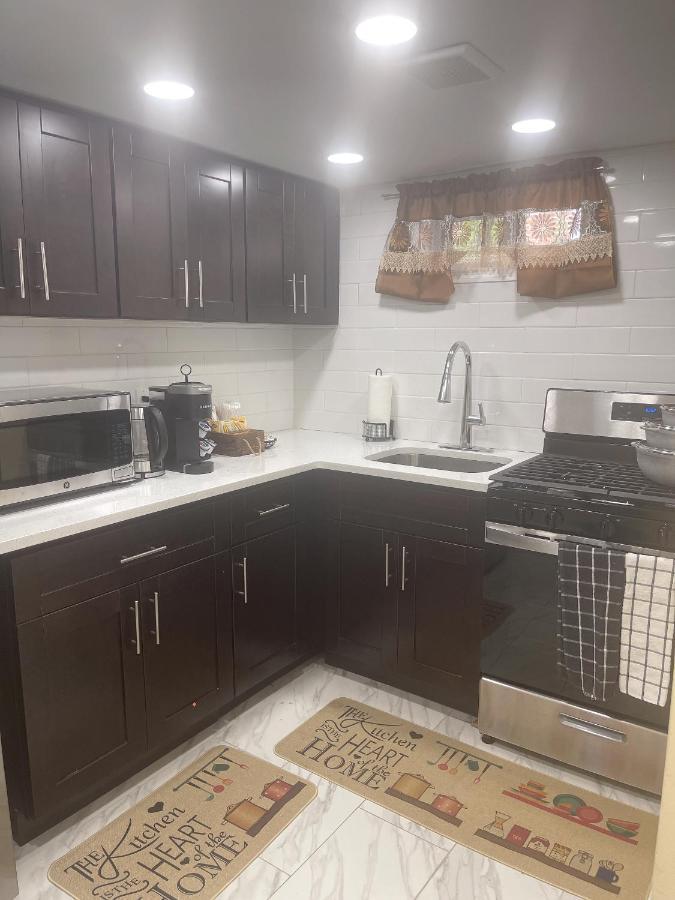 A Unique Beautiful Home Elmont 외부 사진